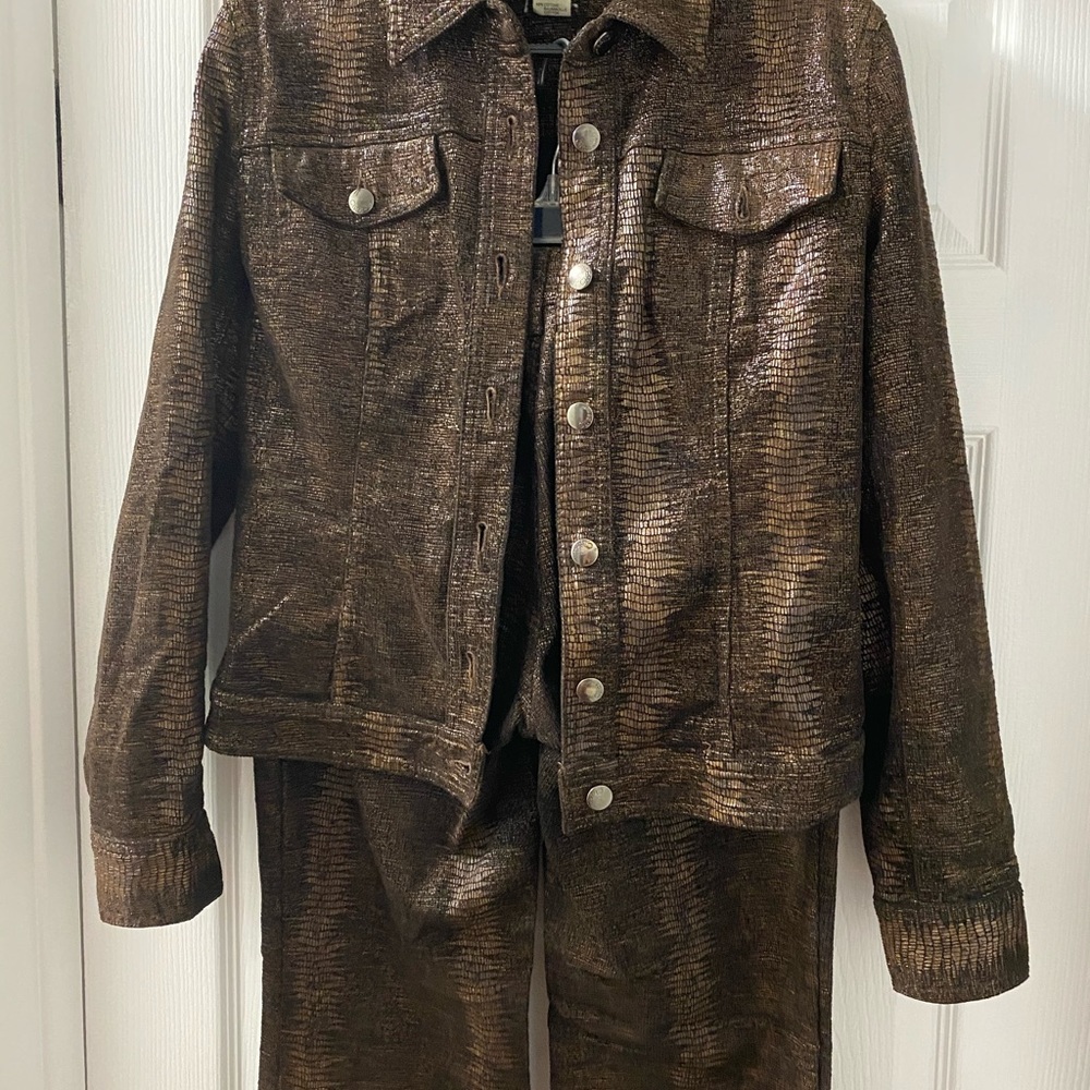 Clips faux snake skin jacket and pants